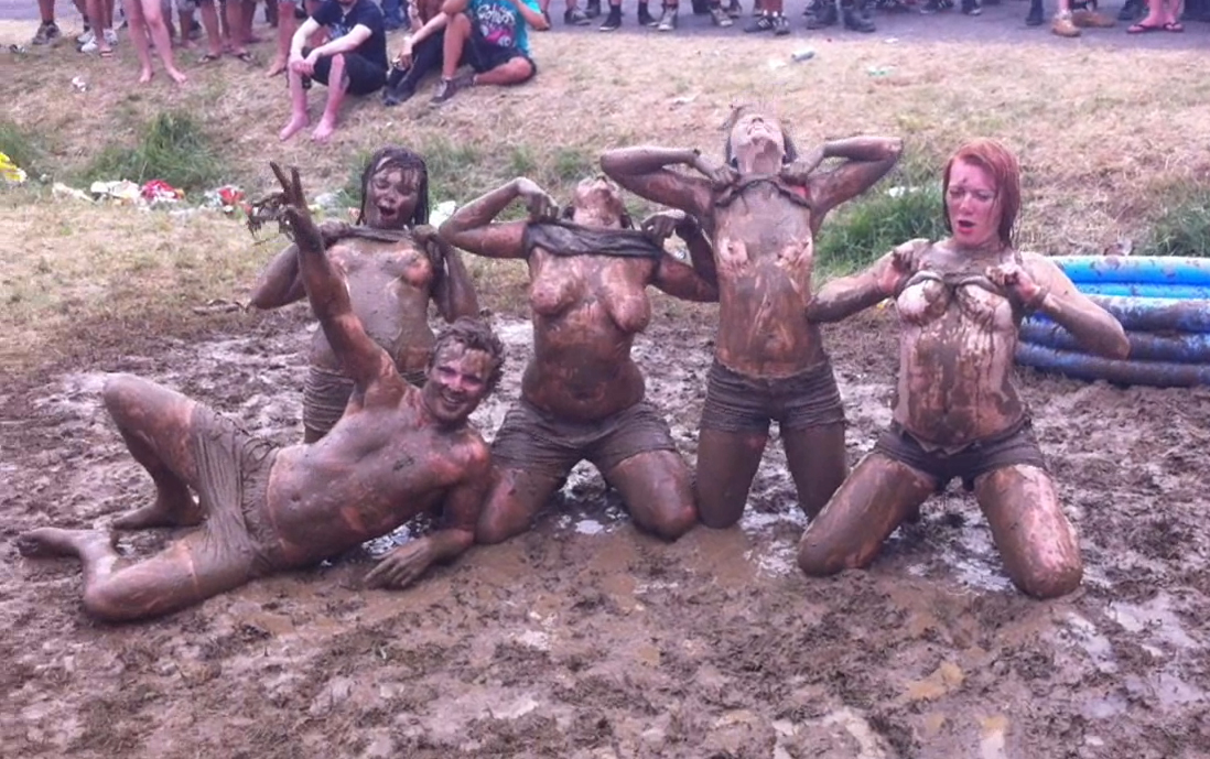 rockamring_mud_wrestling.jpg