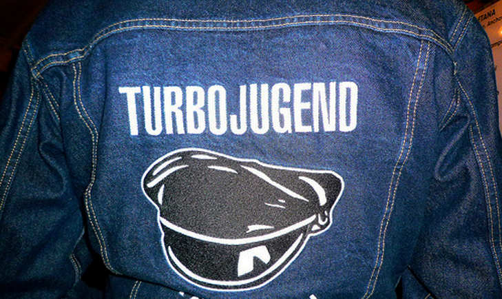 Holt eure Jeansjacken aus dem Schrank – Turbonegro sind zurück!
