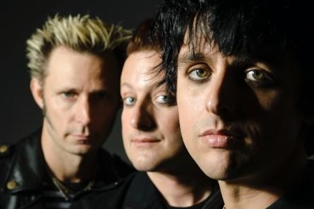 Green Day singen bei Geheim-Gig in einem neuen Song über Amy Winehouse