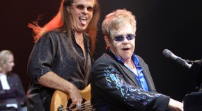 Elton John auf „Greatest Hits“ Tour 2012