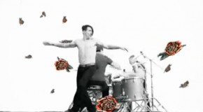 Videopremiere: Red Hot Chili Peppers – „Monarchy Of Roses“