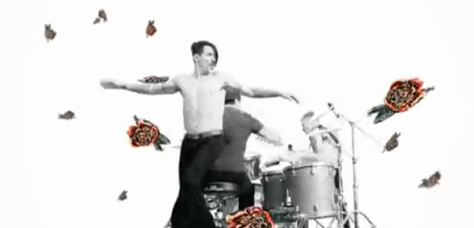 Videopremiere: Red Hot Chili Peppers – „Monarchy Of Roses“