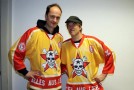 Die Toten Hosen stellen das neue DEG-Trikot vor